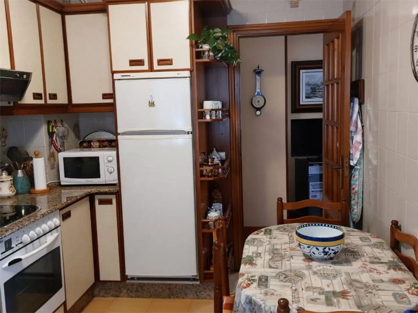 Piso en venta en Rúa Juan Flórez, 148, Falperra - Santa Lucía Cocina de Piso en venta en A Coruña Capital con Calefacción, Parquet y Amueblado