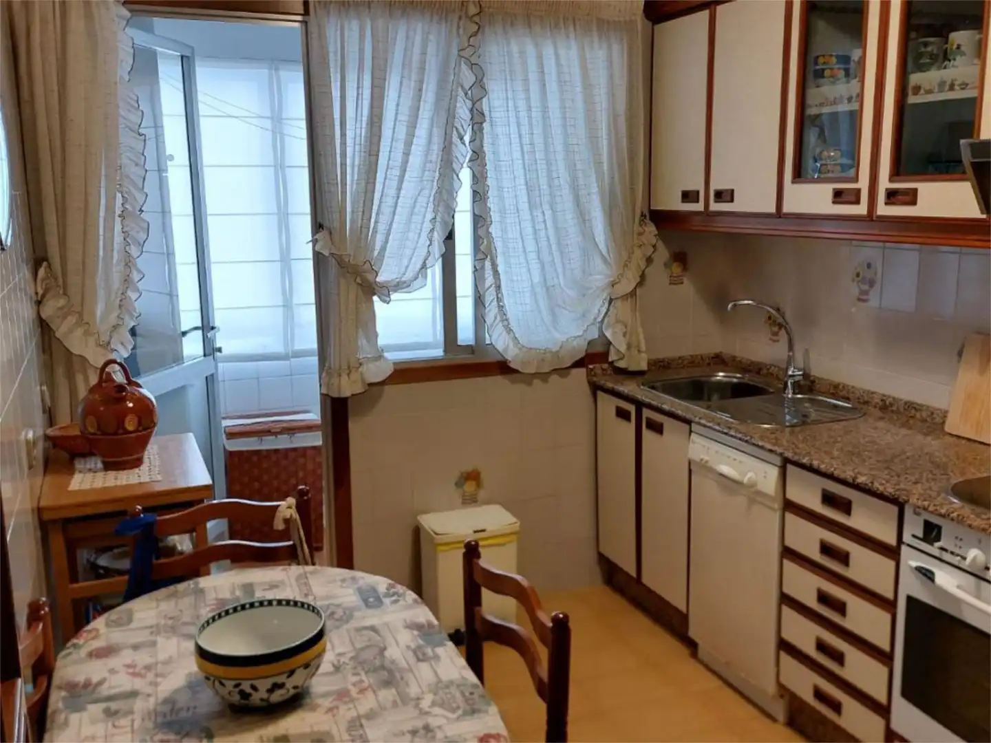 Piso en venta en Rúa Juan Flórez, 148, Falperra - Santa Lucía Cocina de Piso en venta en A Coruña Capital con Calefacción, Parquet y Amueblado