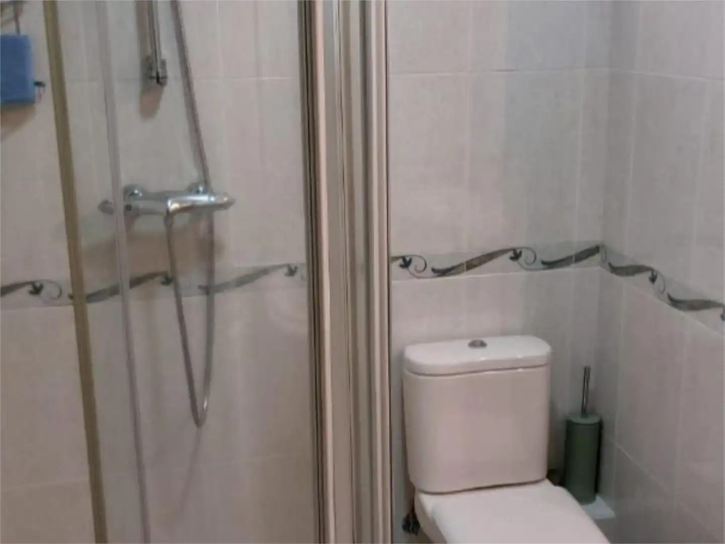 Piso en venta en Rúa Juan Flórez, 148, Falperra - Santa Lucía Baño de Piso en venta en A Coruña Capital con Calefacción, Parquet y Amueblado