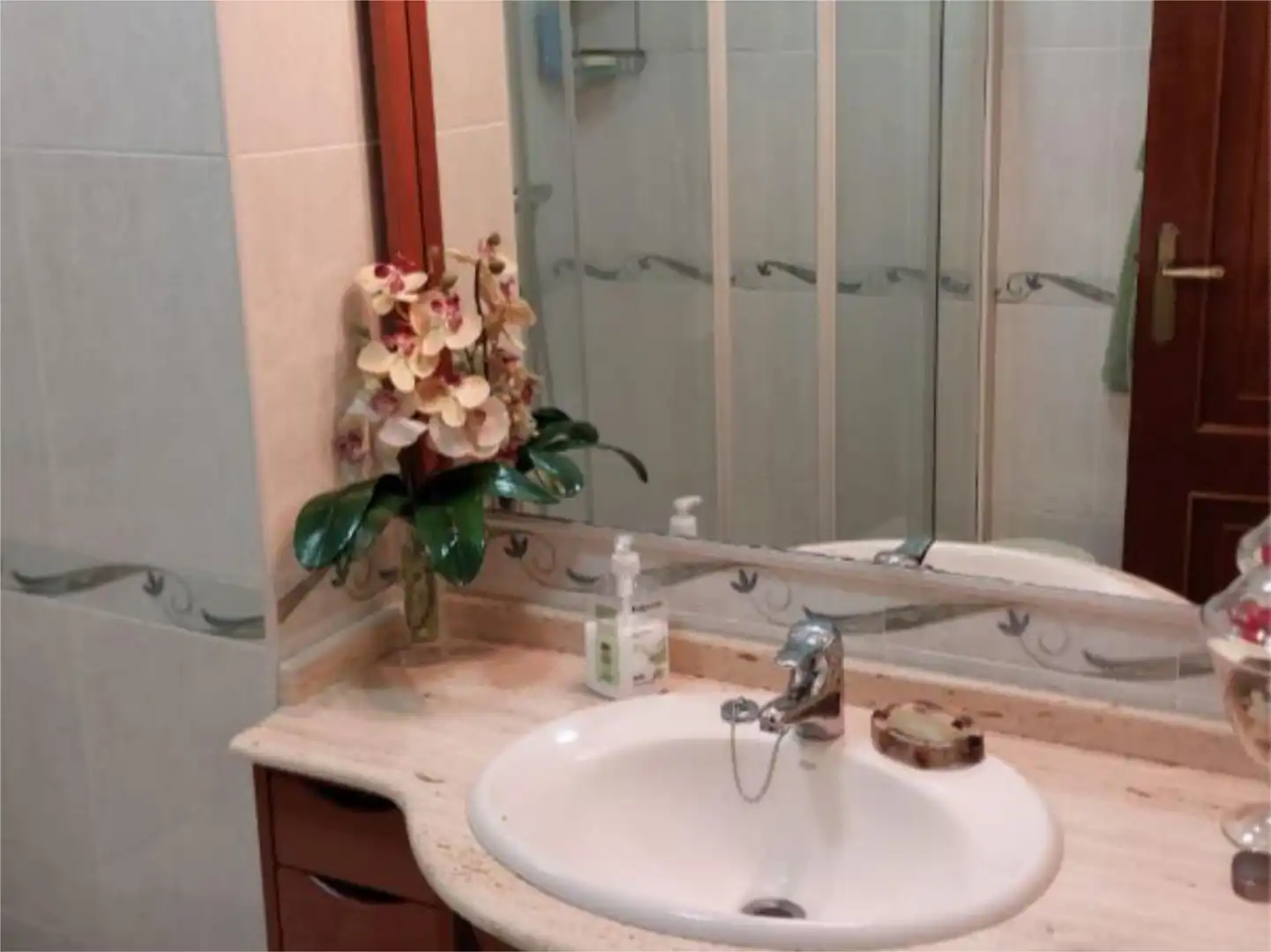 Piso en venta en Rúa Juan Flórez, 148, Falperra - Santa Lucía Baño de Piso en venta en A Coruña Capital con Calefacción, Parquet y Amueblado