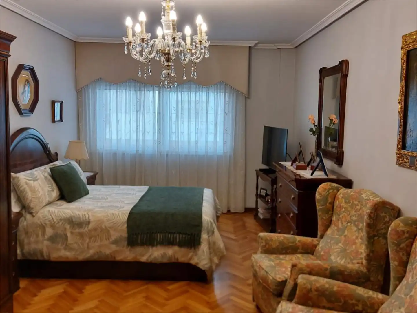Piso en venta en Rúa Juan Flórez, 148, Falperra - Santa Lucía Habitación de Piso en venta en A Coruña Capital con Calefacción, Parquet y Amueblado