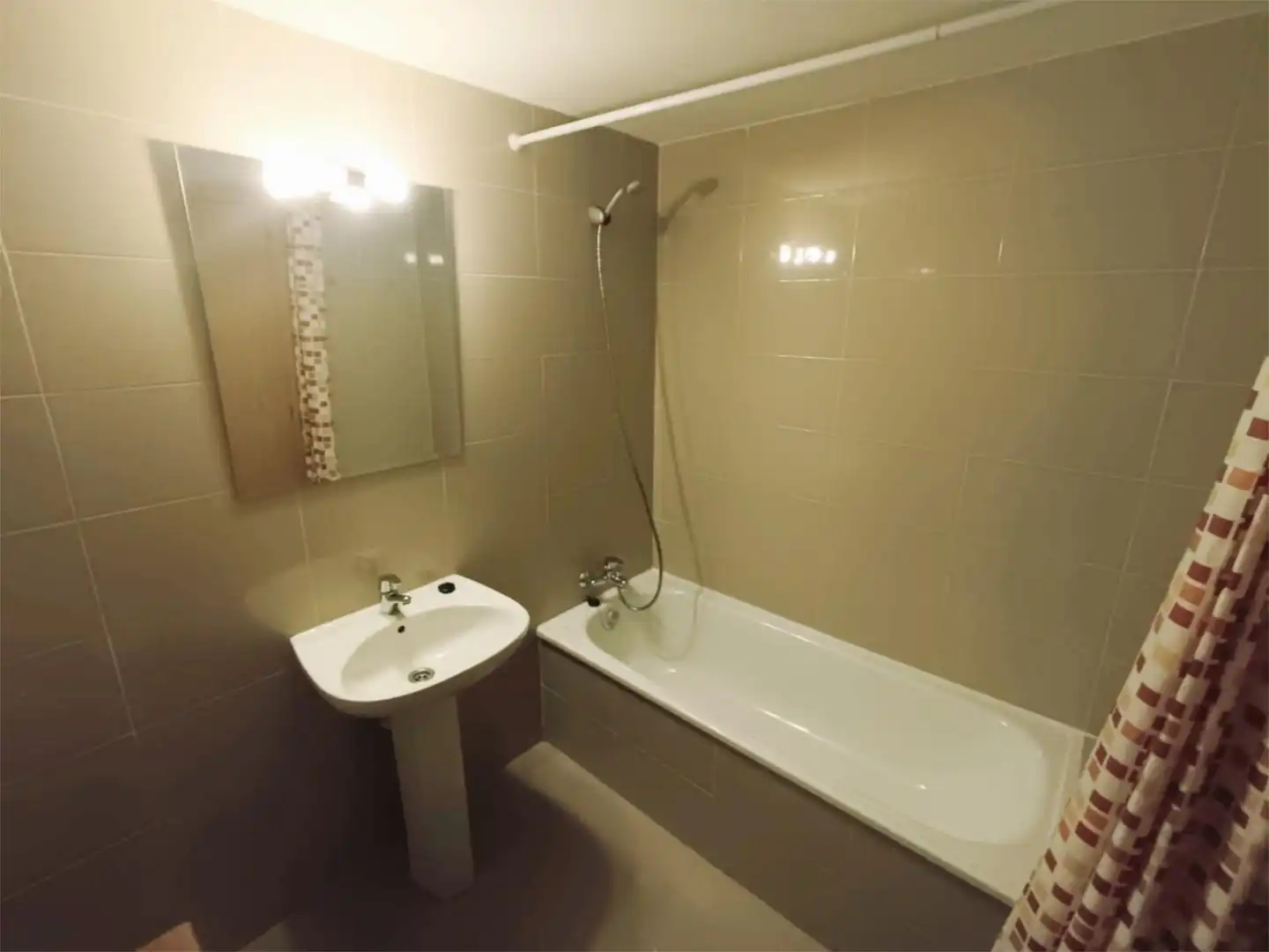 Piso en venta en Calle Los Cuadros, 45, Miramadrid Baño de Piso en venta en Paracuellos de Jarama con Aire acondicionado y Terraza
