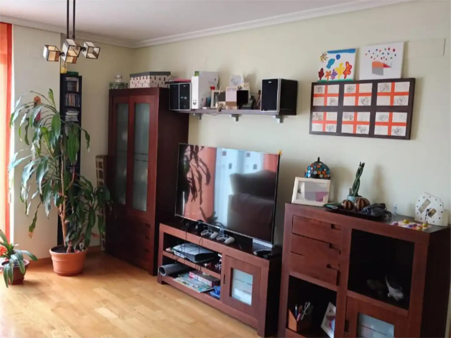 Sala de estar de Piso en venta en Segovia con Calefacción, Parquet y Trastero