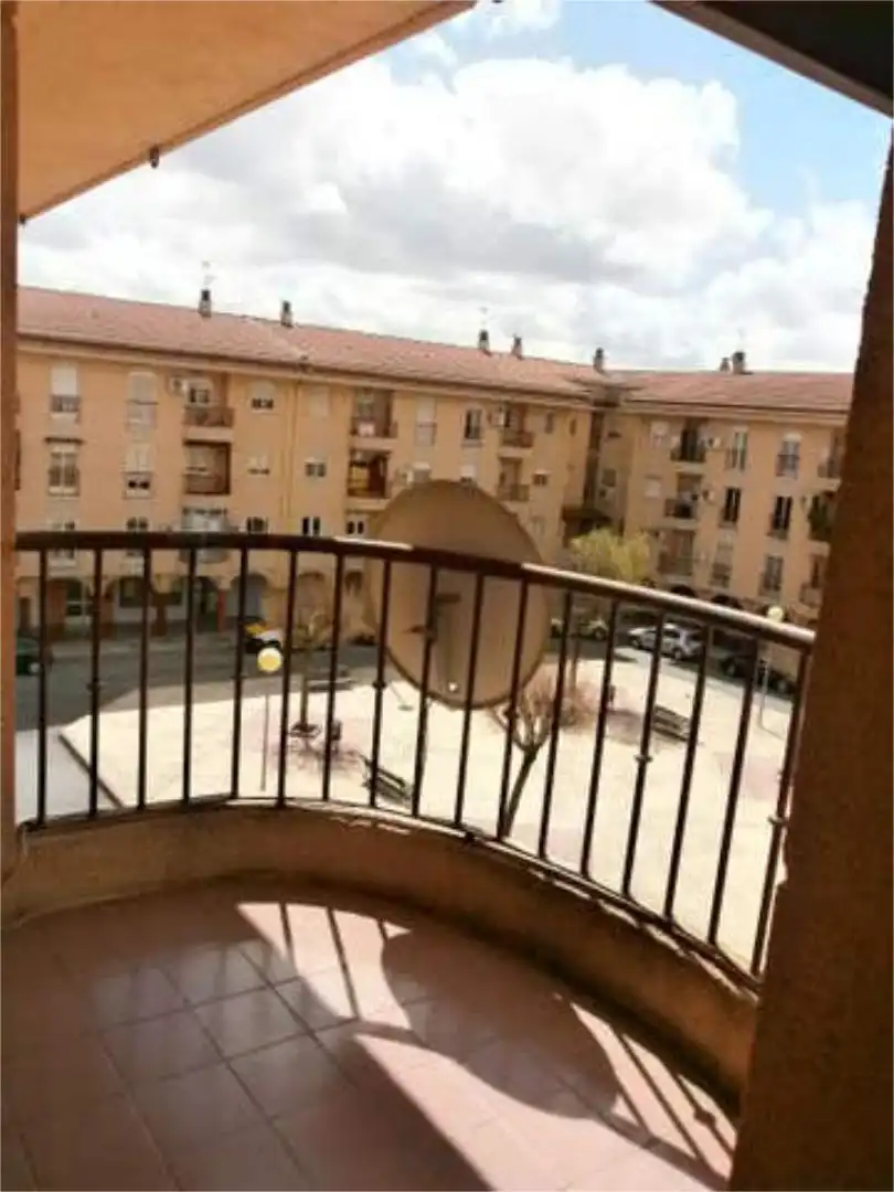 Flat for rent in Los Pinos - El Pilar Balcony of Flat for rent in Plasencia with Heating, Terrace and Furnished