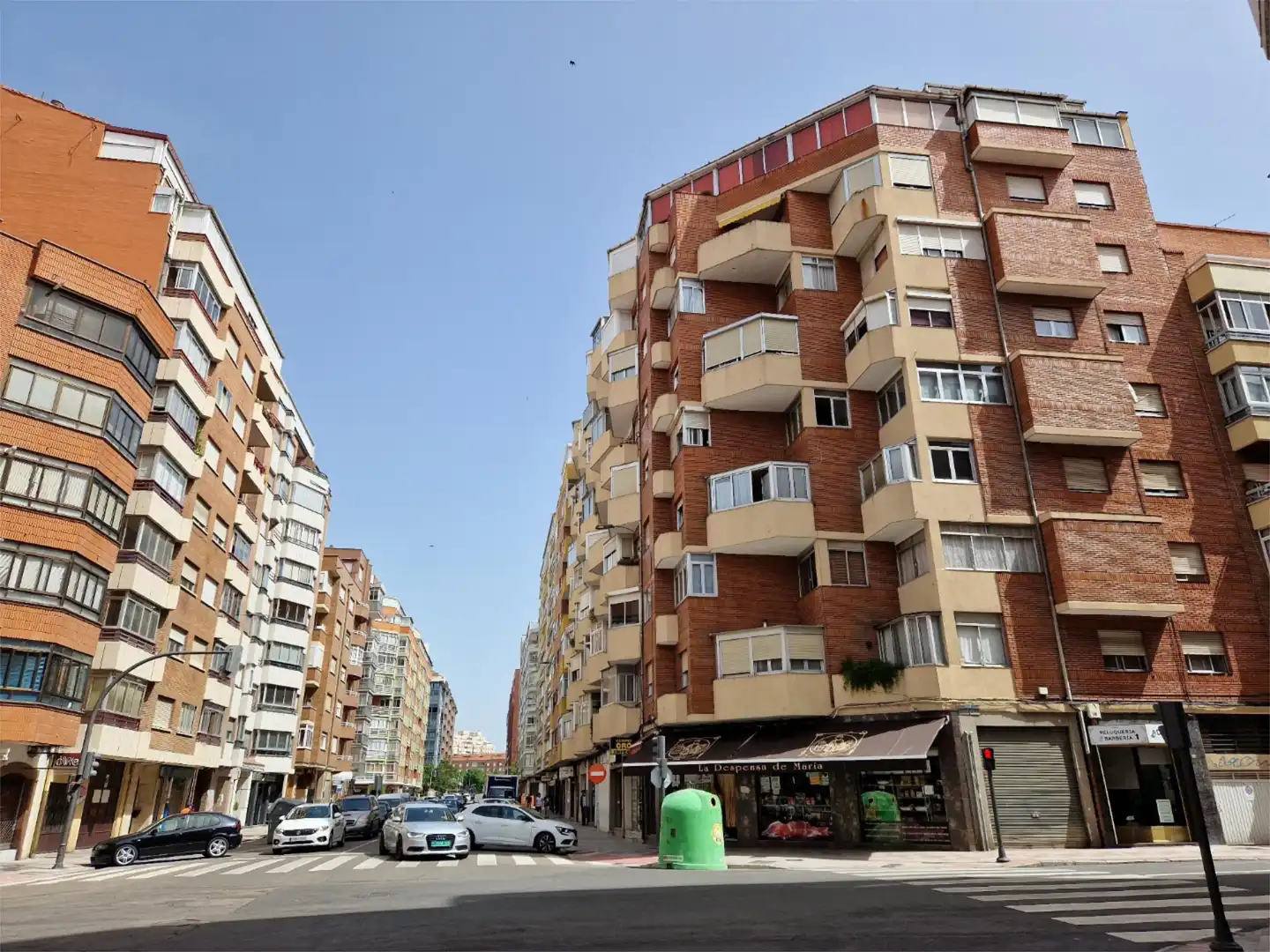 Außenansicht von Wohnung zur Miete in León Capital  mit Balkon