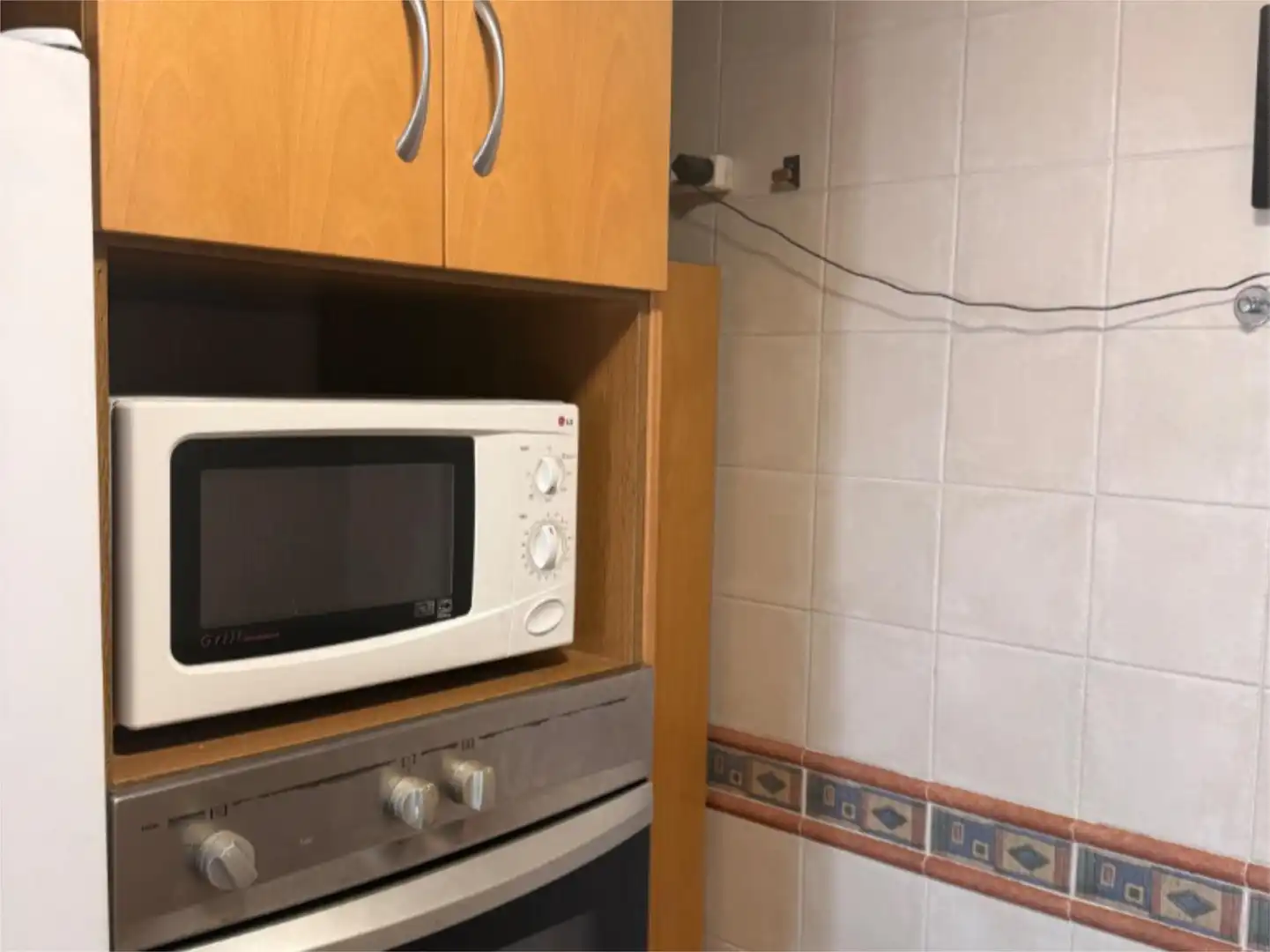 Casa adosada en venda a Calle Acceso Primero Mariano José de Larra, 8, Maracena Cuina de Casa adosada en venda en Maracena amb Aire condicionat
