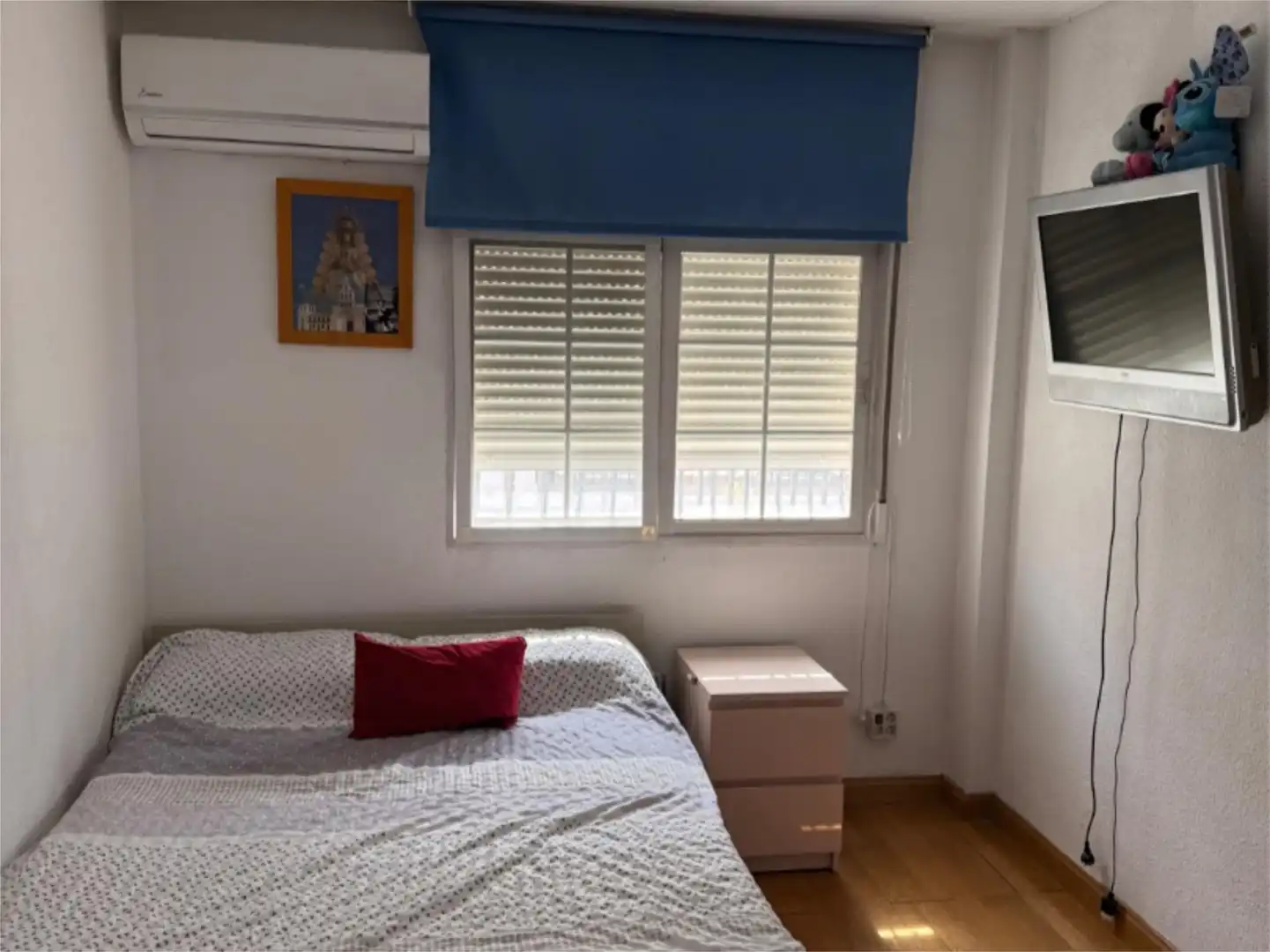 Casa adosada en venda a Calle Acceso Primero Mariano José de Larra, 8, Maracena Dormitori de Casa adosada en venda en Maracena amb Aire condicionat