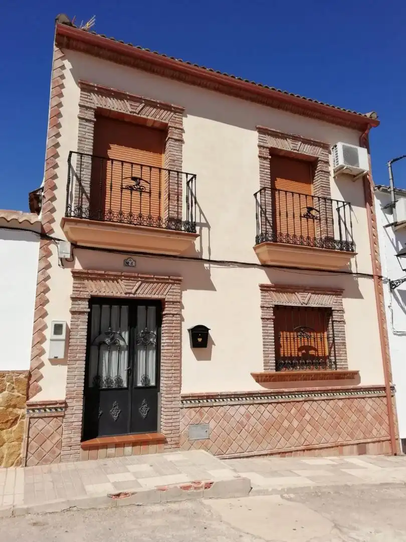 Vista exterior de Casa adosada en venta en Santa Elena con Aire acondicionado, Calefacción y Terraza