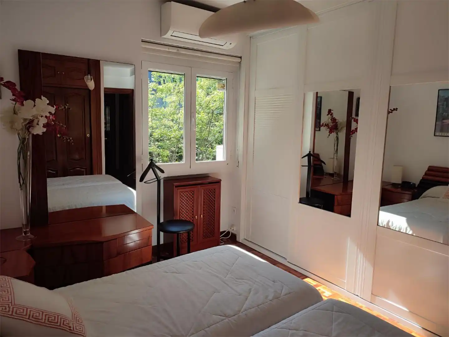 Flat for sale in Calle Santiago Amón, 31, Auditorio Bedroom of Flat for sale in Las Rozas de Madrid with Air Conditioner, Terrace and Swimming Pool