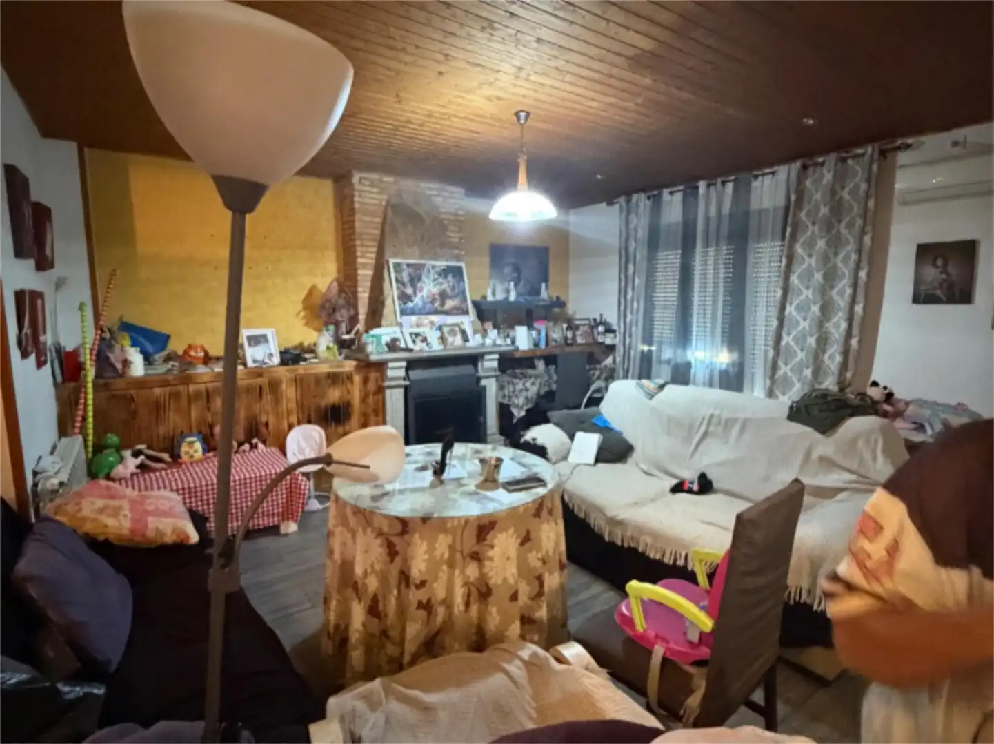 Wohnzimmer von Wohnung zum Verkauf in Garganta la Olla mit Klimaanlage, Heizung und Parkett