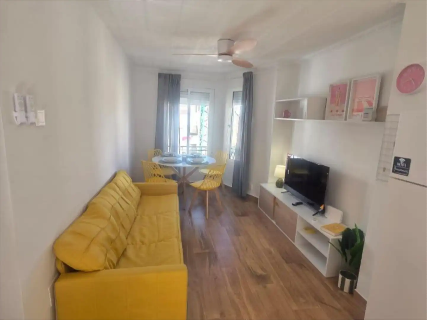 Room in Carrer Martín de Torres, 6, Centro