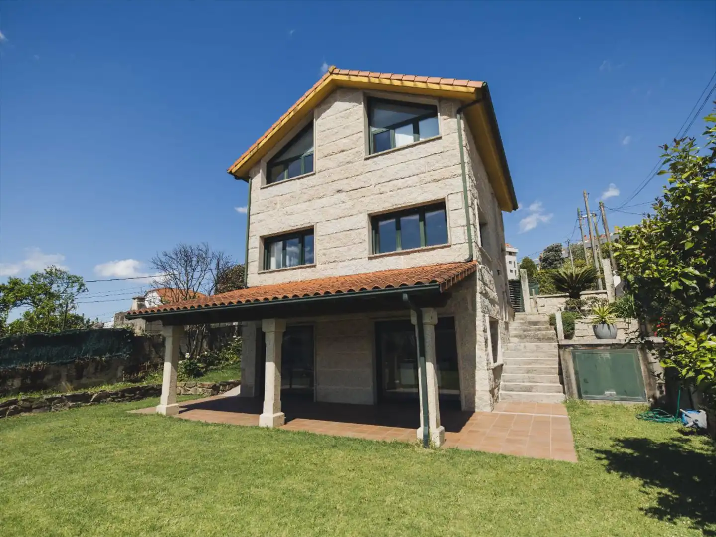 Exterior view of Houses for sale in Vigo 