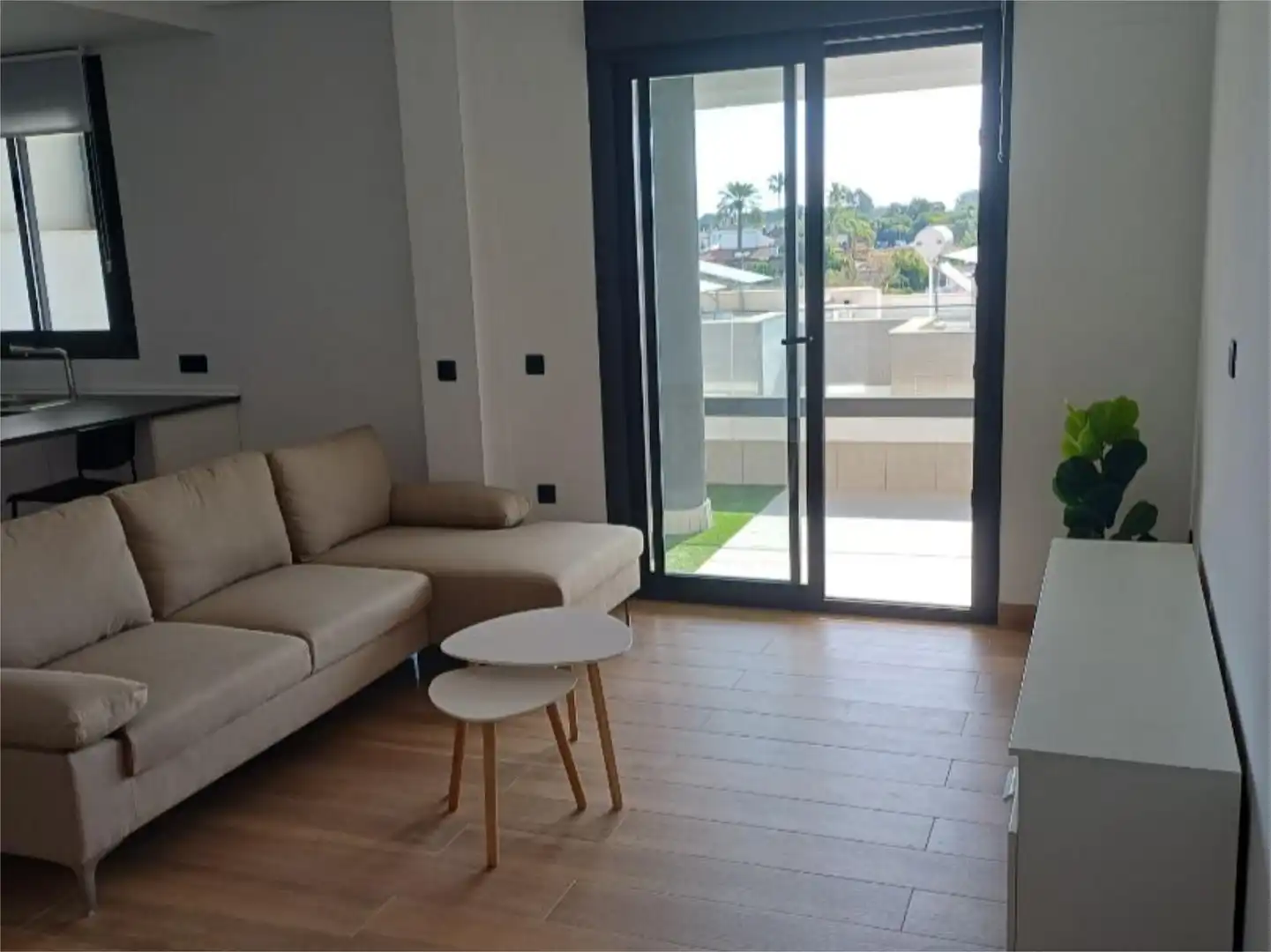 Flat for rent in Calle Montecarmelo 8, 8, La Paz Flat for rent in Calle Montecarmelo 8, 8, La Paz