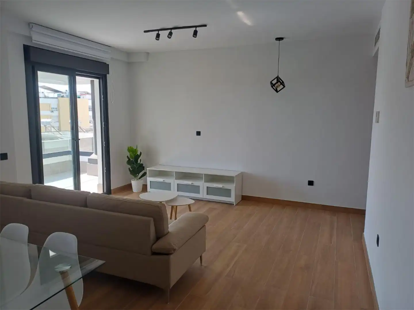 Flat for rent in Calle Montecarmelo 8, 8, La Paz Flat for rent in Calle Montecarmelo 8, 8, La Paz