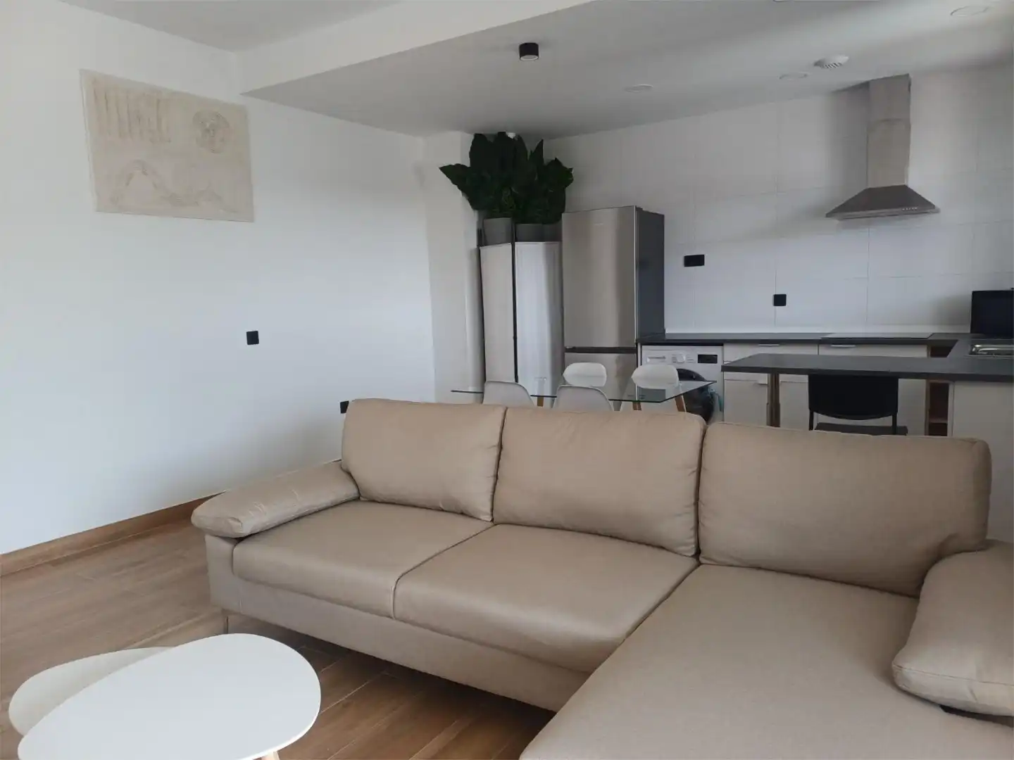 Flat for rent in Calle Montecarmelo 8, 8, La Paz Flat for rent in Calle Montecarmelo 8, 8, La Paz