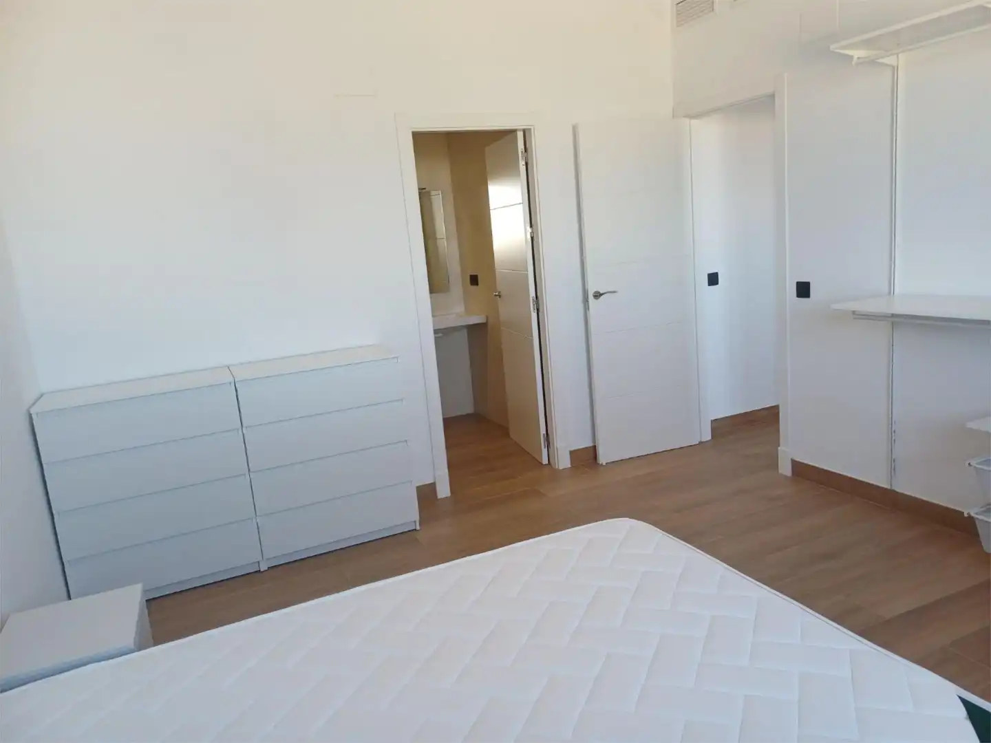 Flat for rent in Calle Montecarmelo 8, 8, La Paz Flat for rent in Calle Montecarmelo 8, 8, La Paz