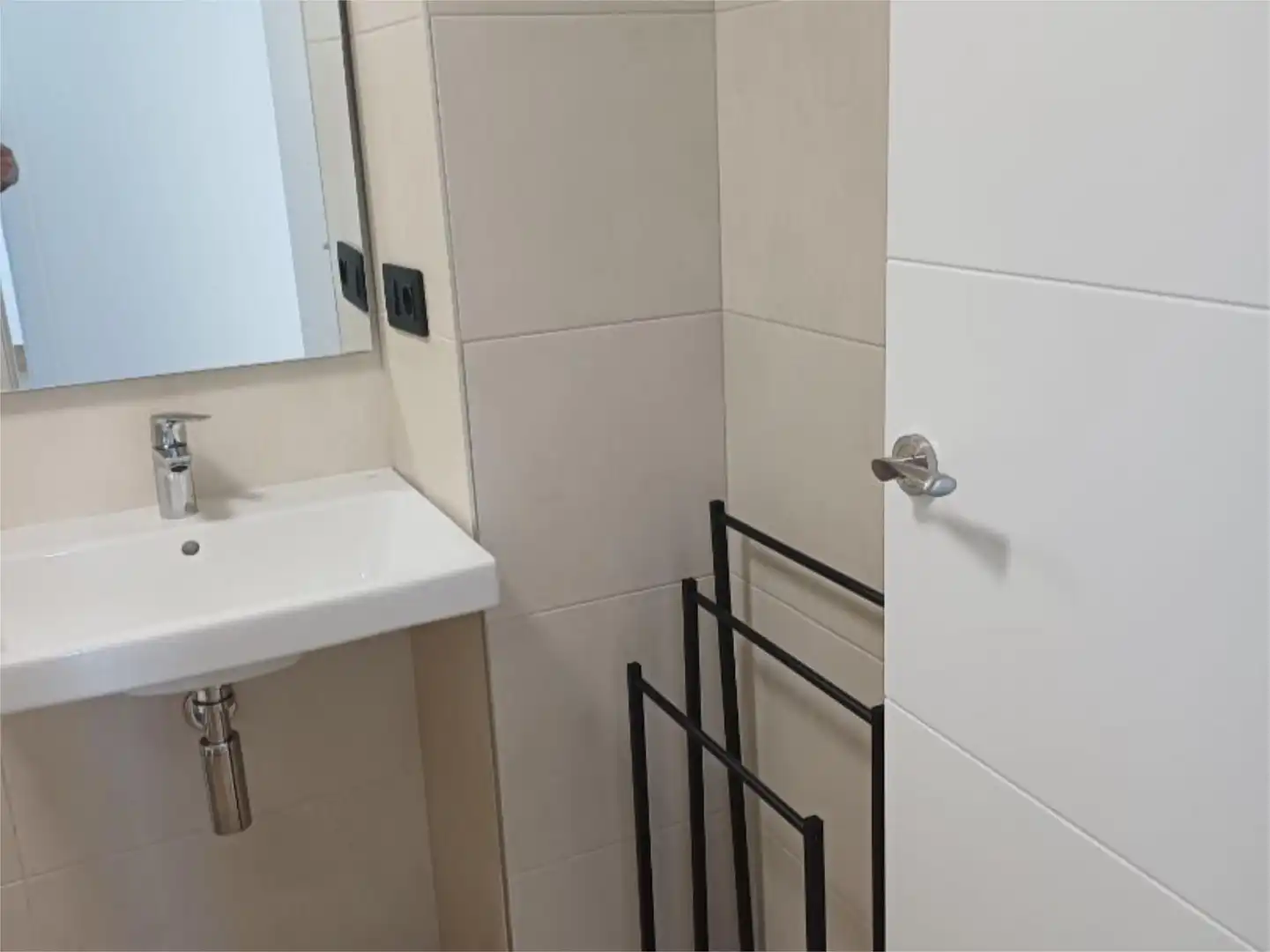 Flat for rent in Calle Montecarmelo 8, 8, La Paz Flat for rent in Calle Montecarmelo 8, 8, La Paz