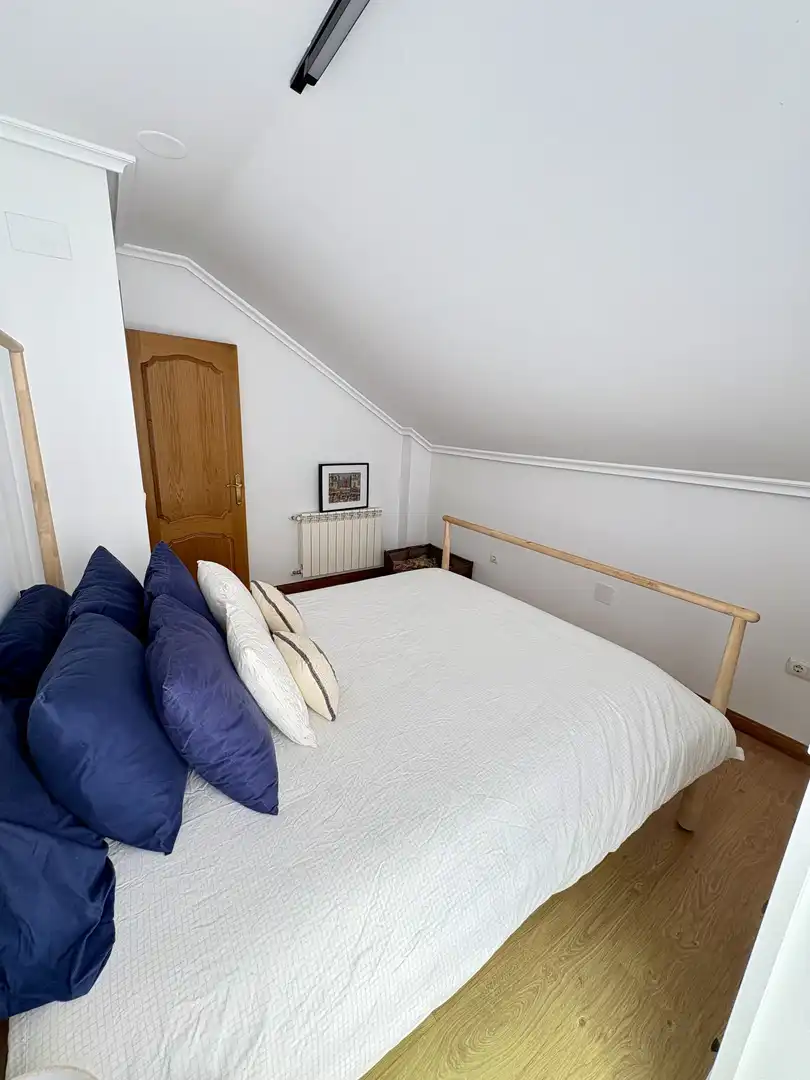 Casa adosada en venta en CA-673, 12, Solórzano Habitación de Casa adosada en venta en Solórzano con Aire acondicionado, Calefacción y Jardín privado
