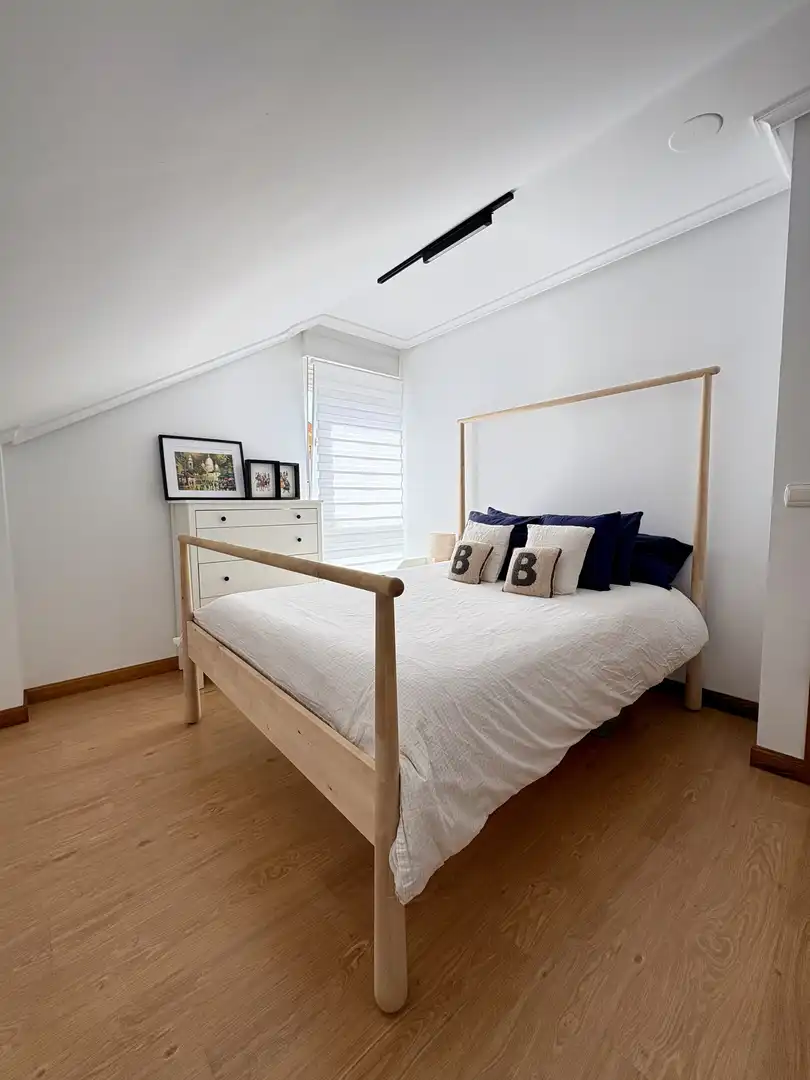 Casa adosada en venta en CA-673, 12, Solórzano Habitación de Casa adosada en venta en Solórzano con Aire acondicionado, Calefacción y Jardín privado