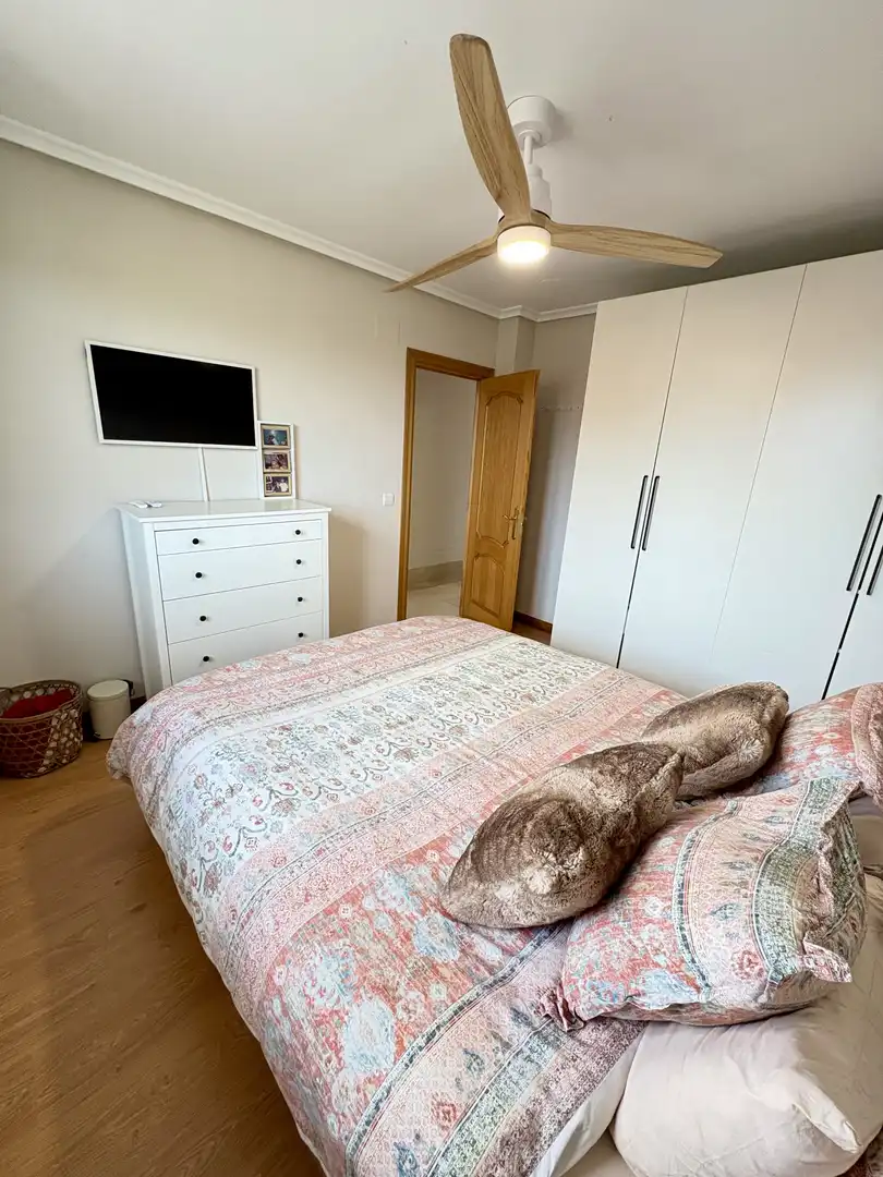 Casa adosada en venta en CA-673, 12, Solórzano Habitación de Casa adosada en venta en Solórzano con Aire acondicionado, Calefacción y Jardín privado