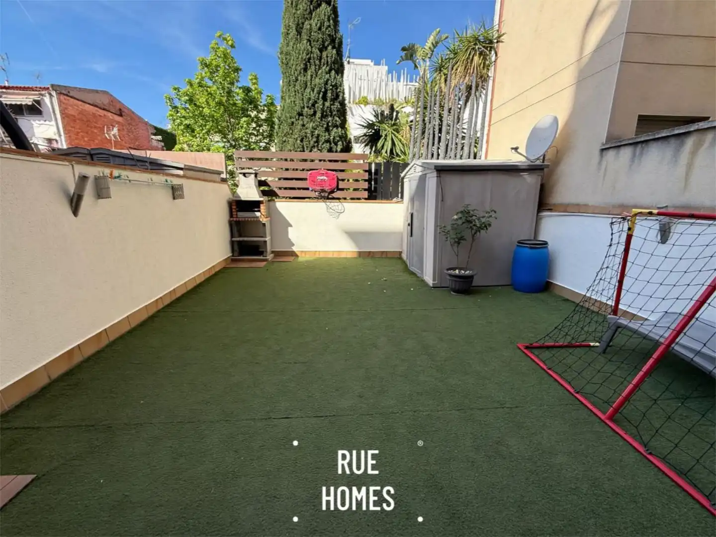 Terraza de Piso en venta en Cornellà de Llobregat con Aire acondicionado, Calefacción y Jardín privado