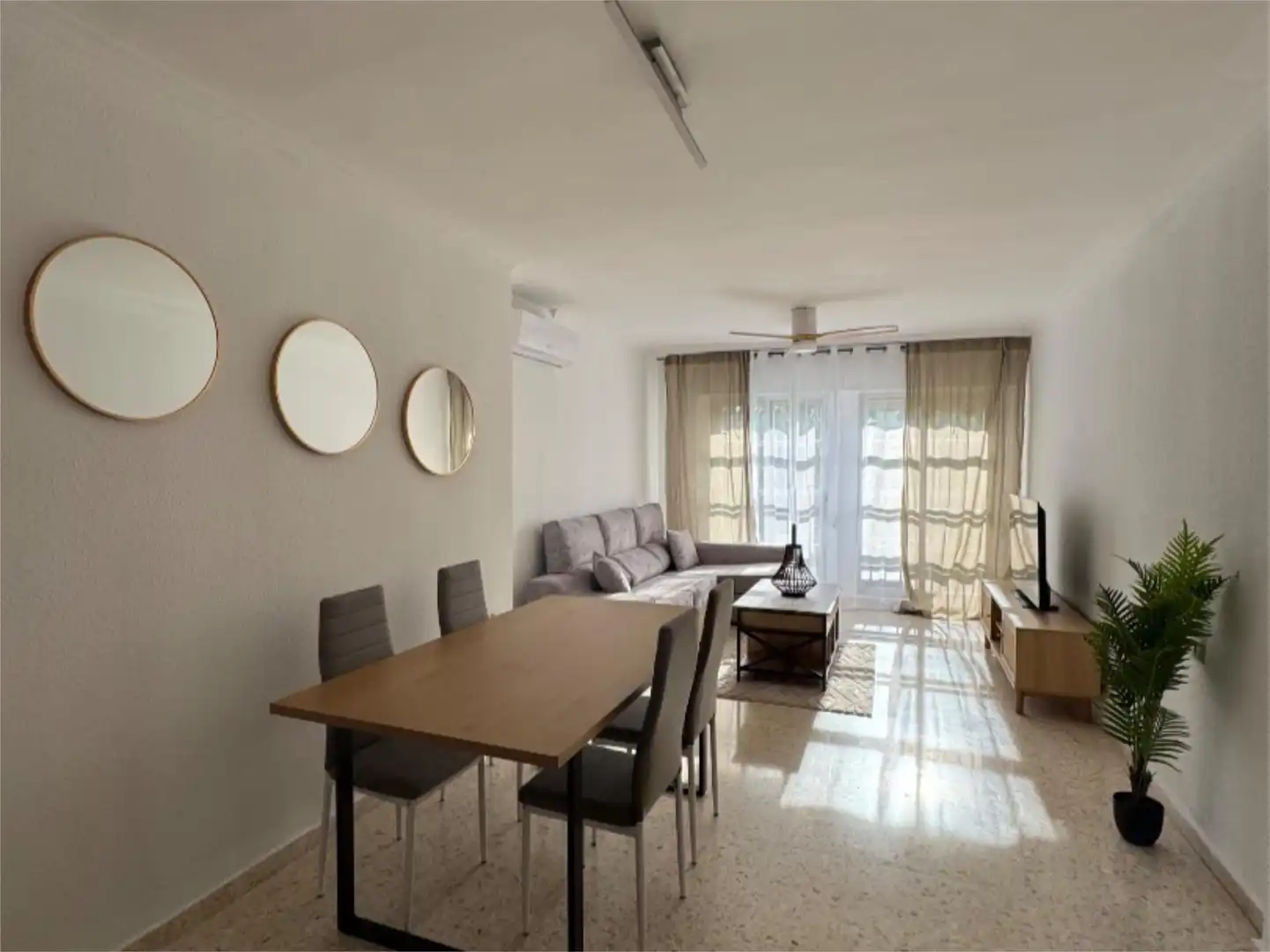 Living room of Flat for rent in Mérida  with Air Conditioner, Furnished and Community parking