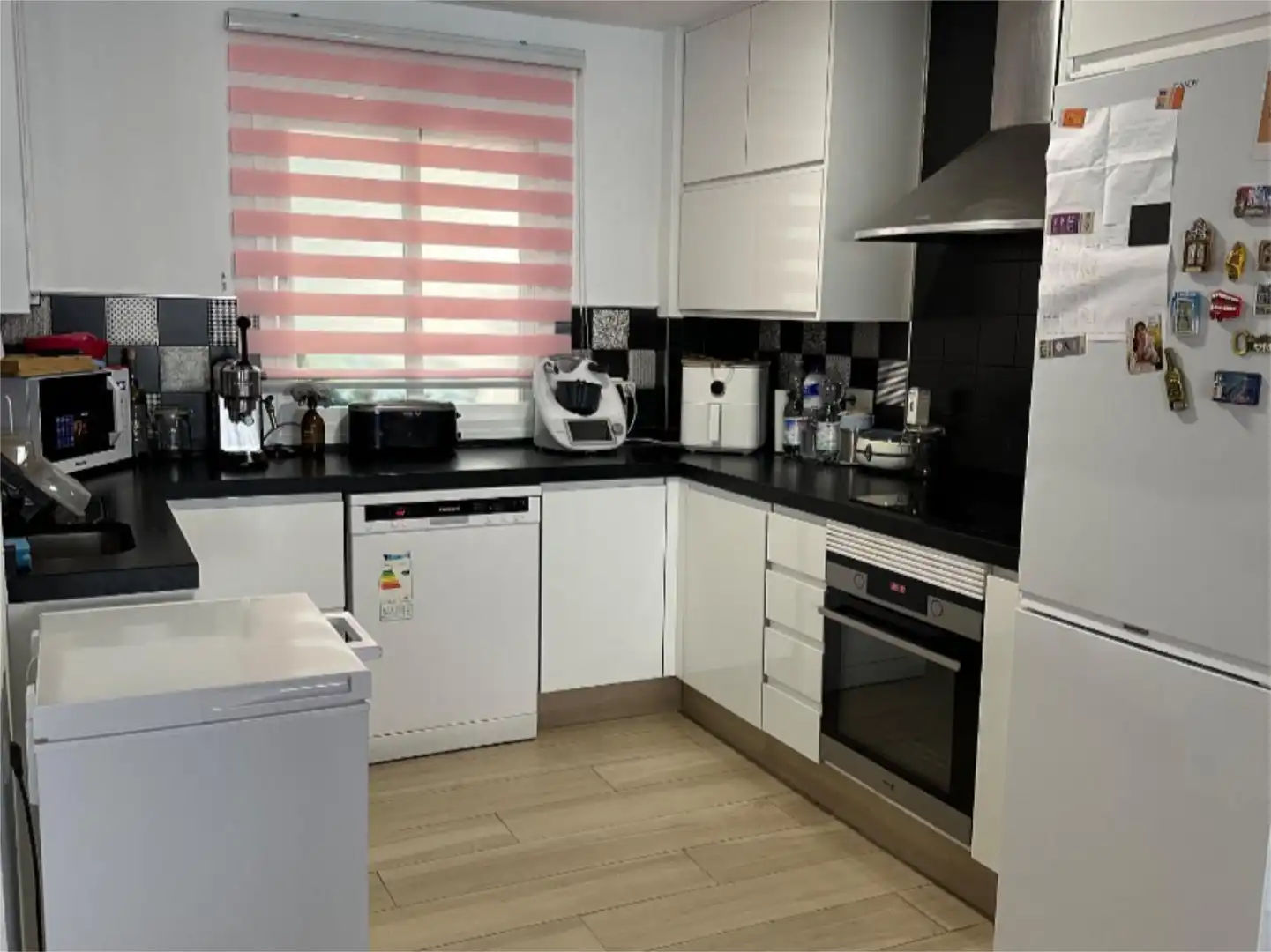 Cuina de Pis en venda en Motril amb Terrassa, Traster i Moblat