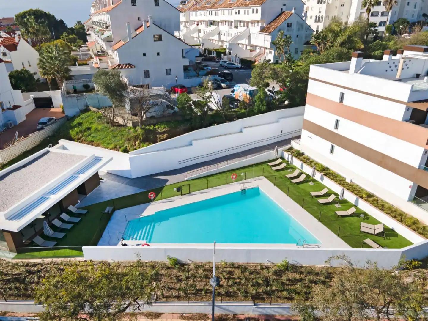 Swimming pool of Flat for sale in Estepona  with Air Conditioner, Terrace and Swimming Pool
