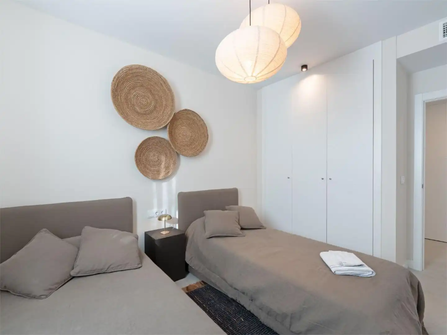 Bedroom of Flat for sale in Estepona  with Air Conditioner, Terrace and Swimming Pool
