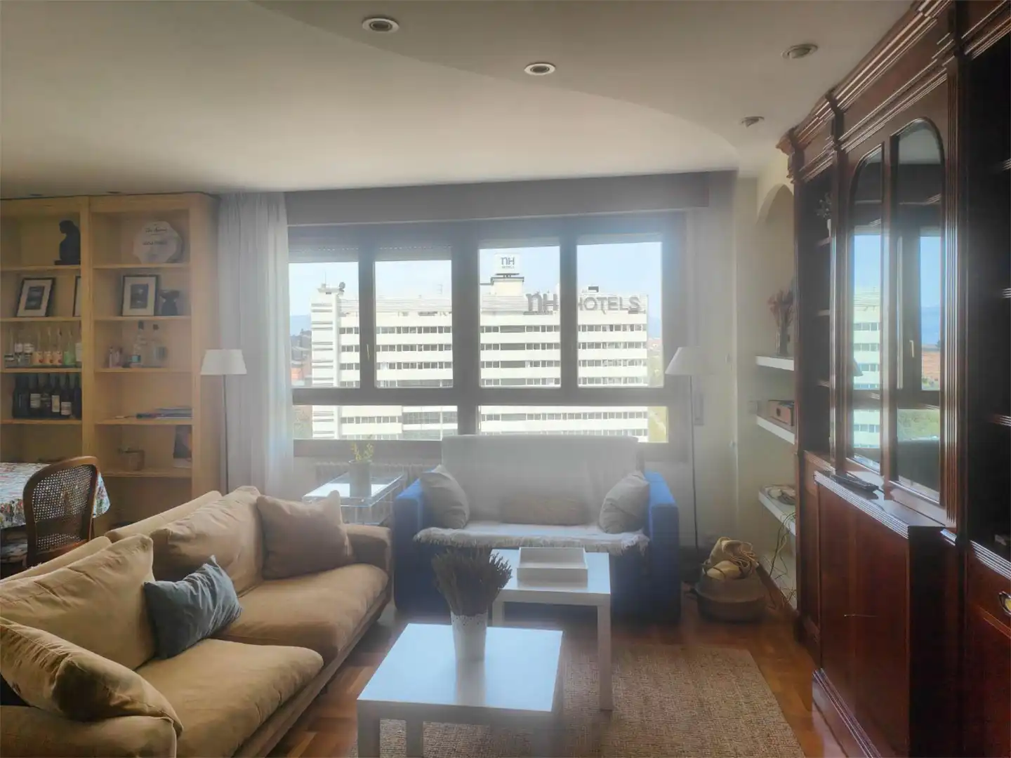 Living room of Flat for rent in  Pamplona / Iruña  with Air Conditioner, Heating and Parquet flooring