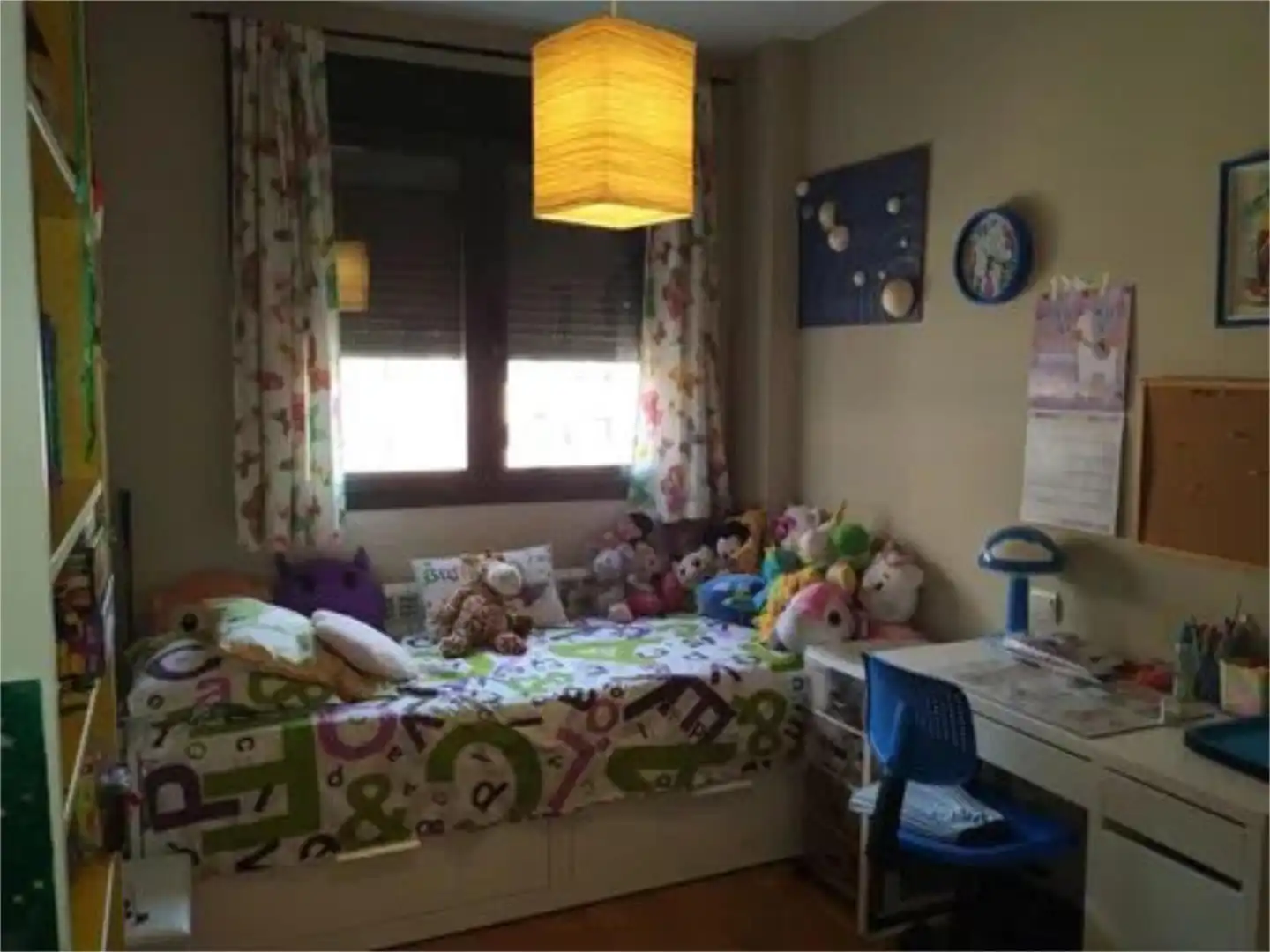 Piso en venta en Avenida del Camino de Santiago, 33, Las Tablas Habitación de Piso en venta en Madrid Capital con Aire acondicionado y Piscina