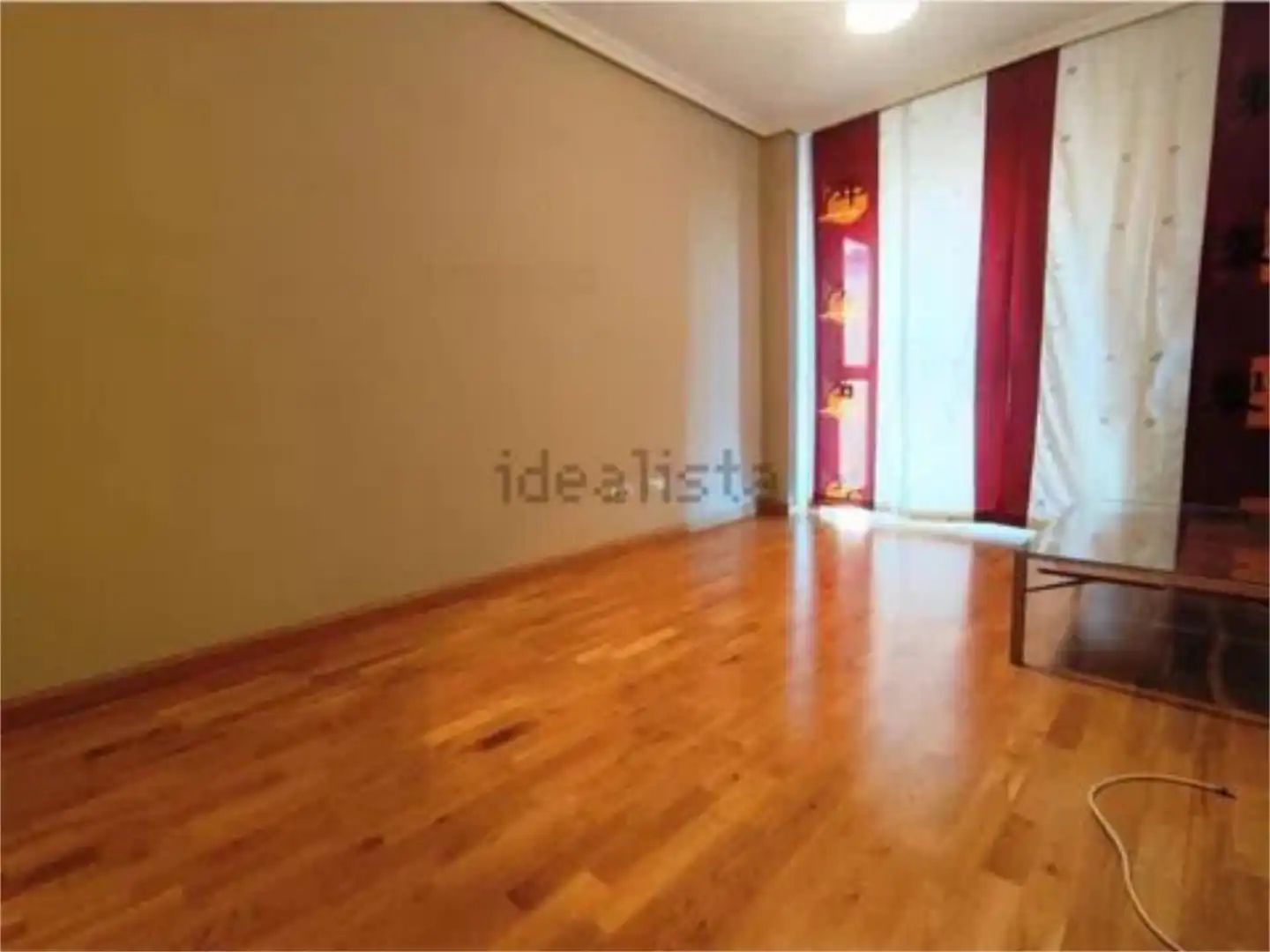 Piso en venta en Avenida del Camino de Santiago, 33, Las Tablas Habitación de Piso en venta en Madrid Capital con Aire acondicionado y Piscina