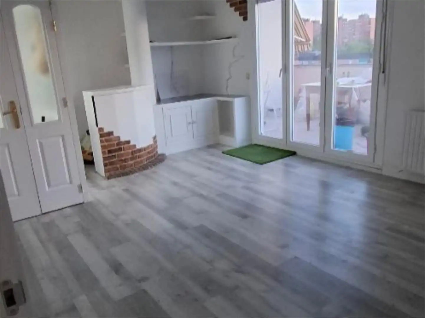 Àtic de lloguer a Avenida de Canillejas a Vicálvaro, 69, Rosas - Musas Sala d'estar de Àtic de lloguer en Madrid amb Aire condicionat, Calefacció i Jardí privat