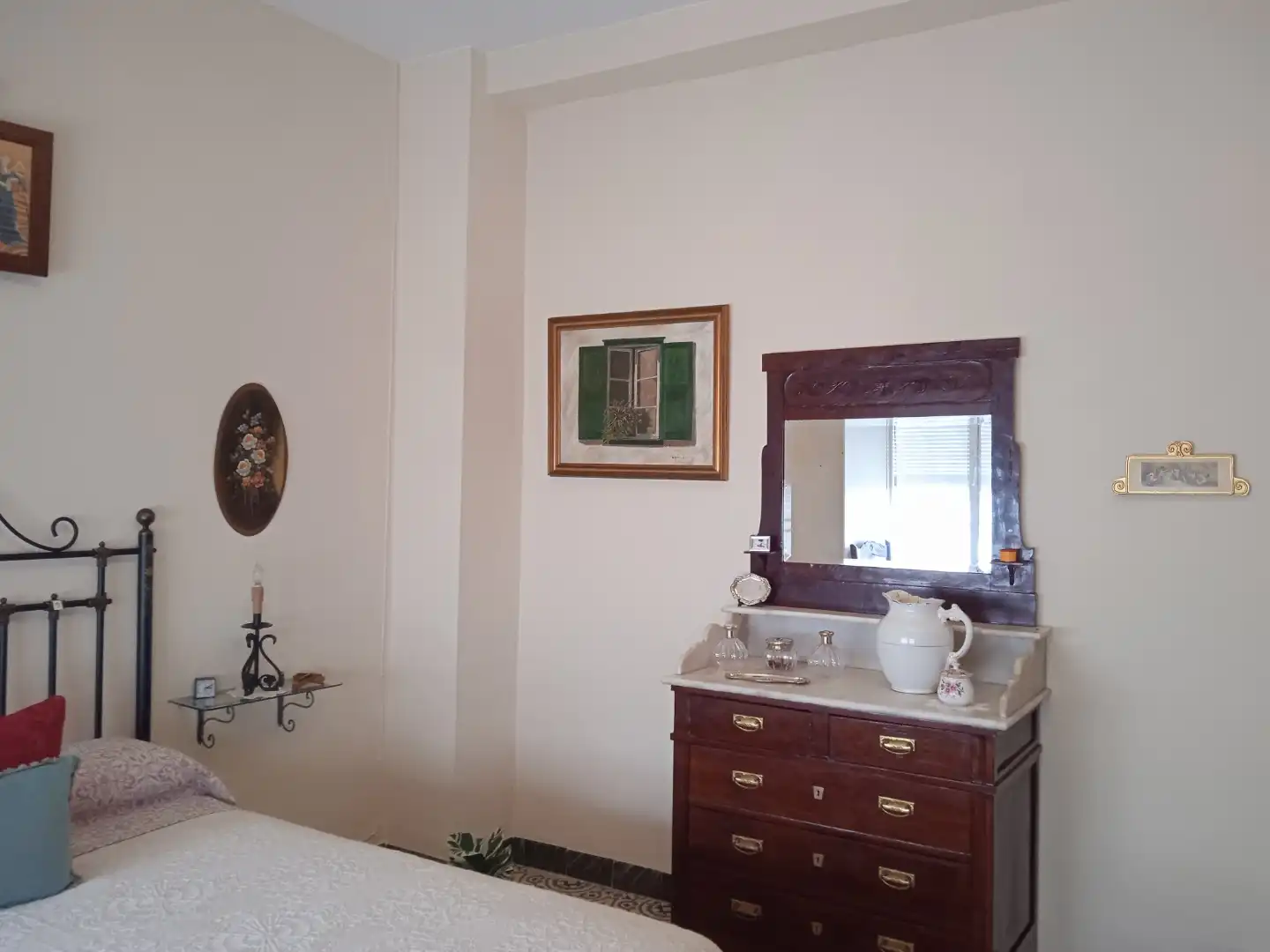 Habitación de Casa adosada en venta en Montellano con Terraza, Trastero y Balcón
