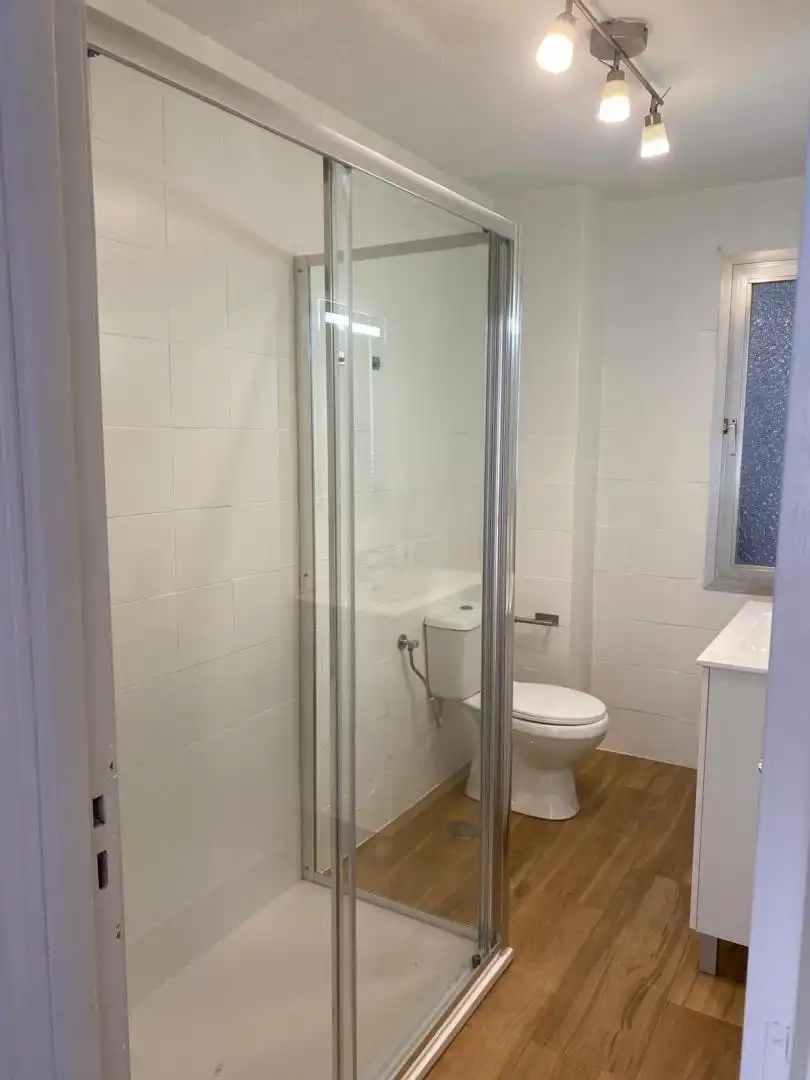 Baño de Piso de alquiler en Toledo con Calefacción, Jardín privado y Parquet