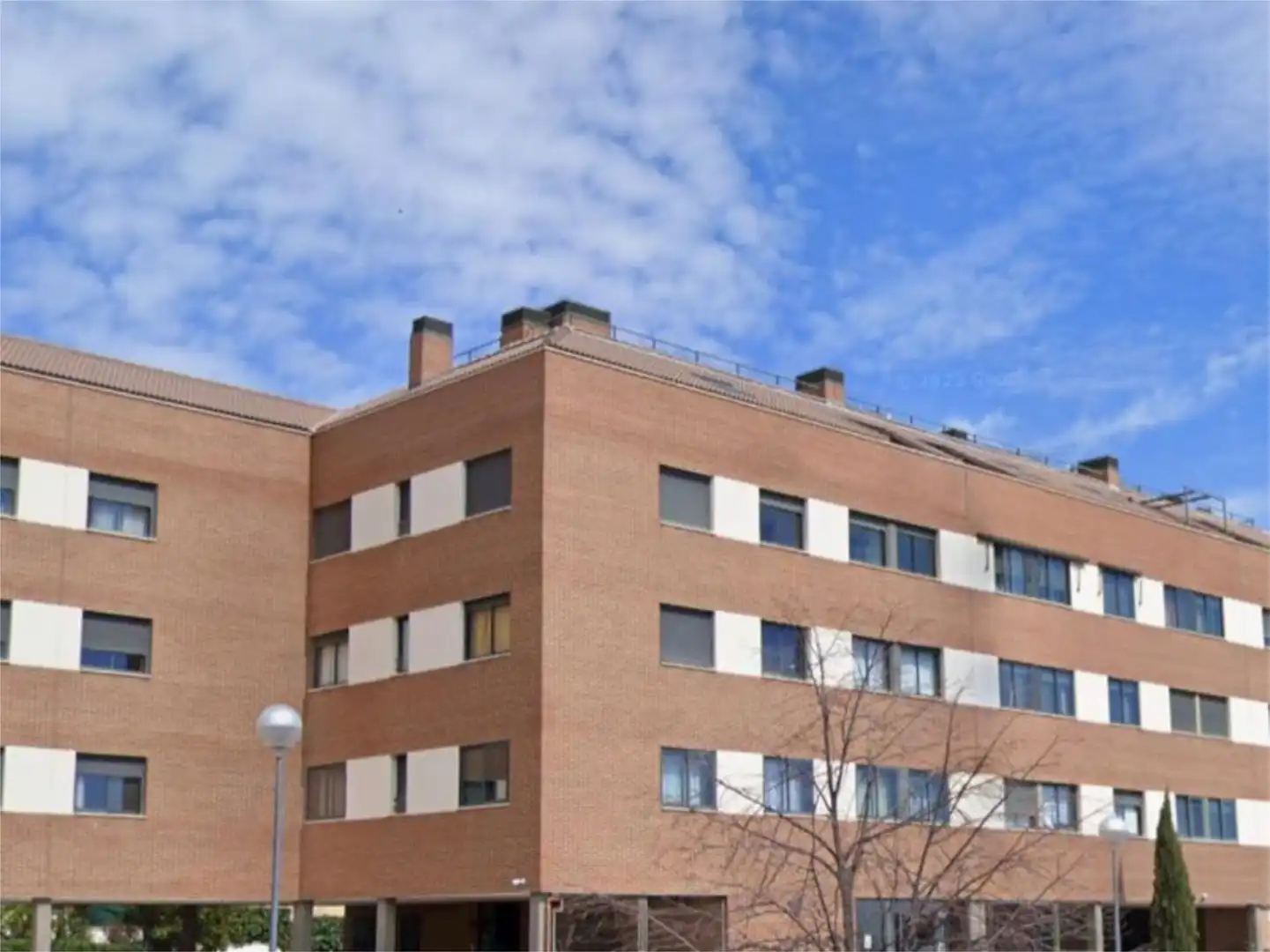 Außenansicht von Wohnung zum Verkauf in Colmenar Viejo mit Klimaanlage, Terrasse und Schwimmbad