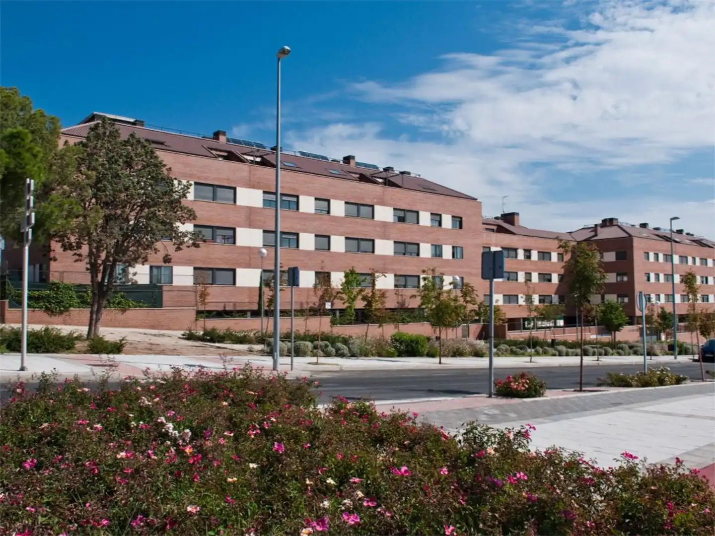 Piso en venta en Avenida de Juan Pablo II, 14, San Crispín - La Estación Consorcio Vista exterior de Piso en venta en Colmenar Viejo con Aire acondicionado, Calefacción y Parquet