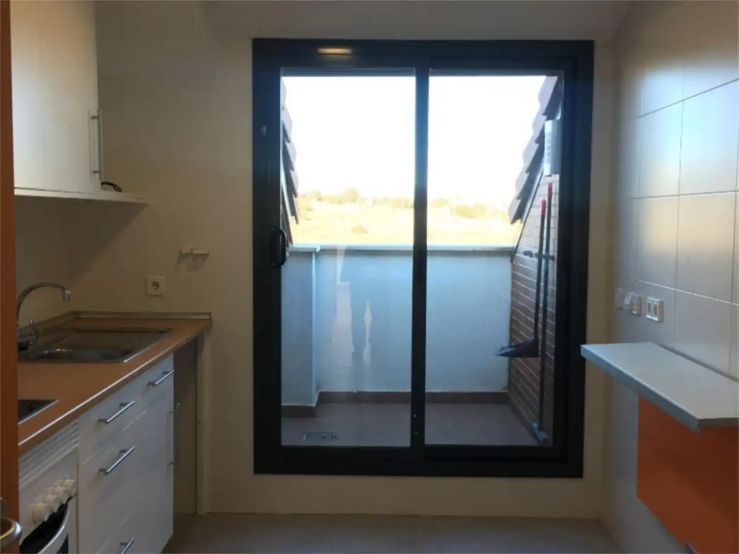 Piso en venta en Avenida de Juan Pablo II, 14, San Crispín - La Estación Consorcio Terraza de Piso en venta en Colmenar Viejo con Aire acondicionado, Calefacción y Parquet