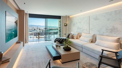 Foto 3 de Piso en venta en Calle Muelle Salman, 4, Puerto Banús, Marbella