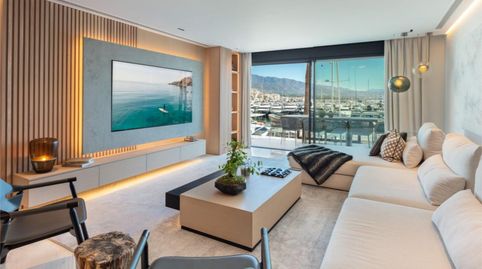 Foto 2 de Piso en venta en Calle Muelle Salman, 4, Puerto Banús, Marbella
