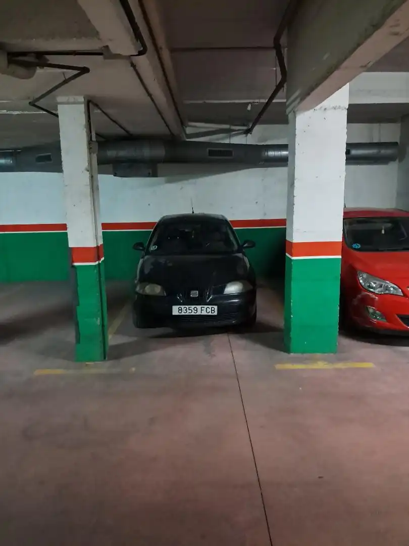 Parkplatz von Garage zur Miete in Terrassa