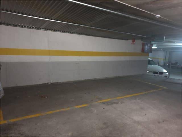 Garaje en Alquiler en Universidad - Las Huelgas