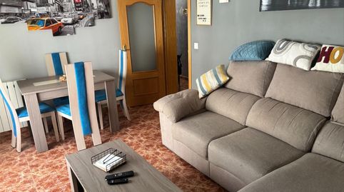 Foto 2 de Piso en venta en Calle Caldas de Reyes, 14, Valderas - Los Castillos, Alcorcón