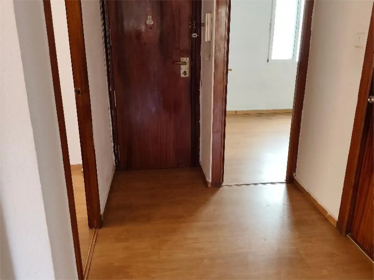 Flat for sale in  Valencia Capital  with Balcony