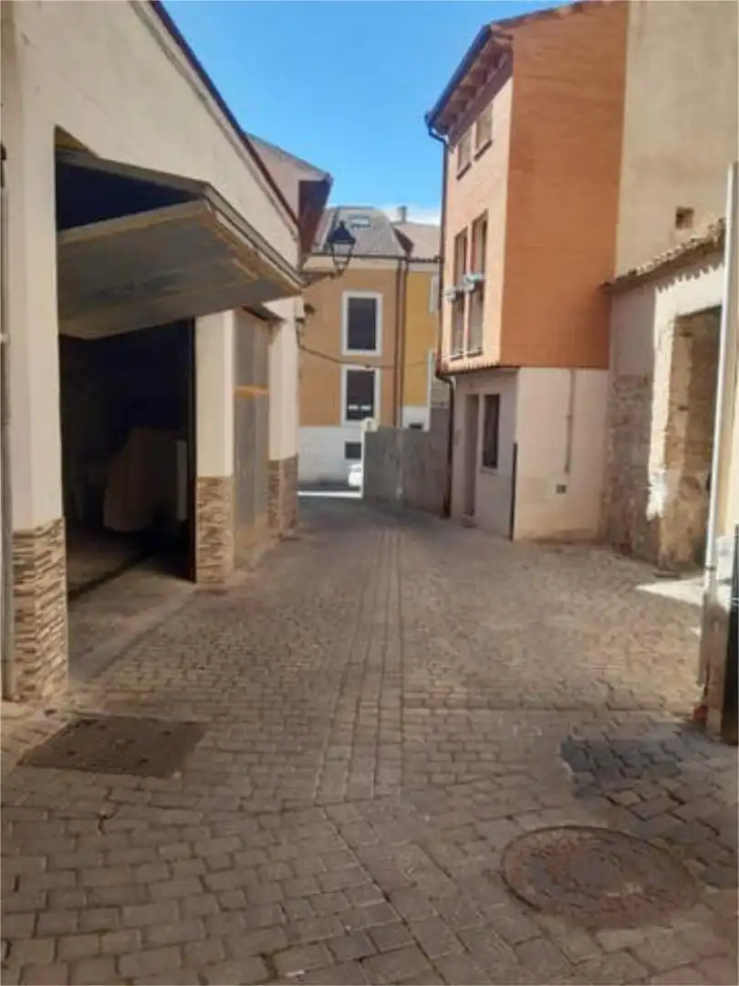 Vista exterior de Garaje de alquiler en Peñafiel