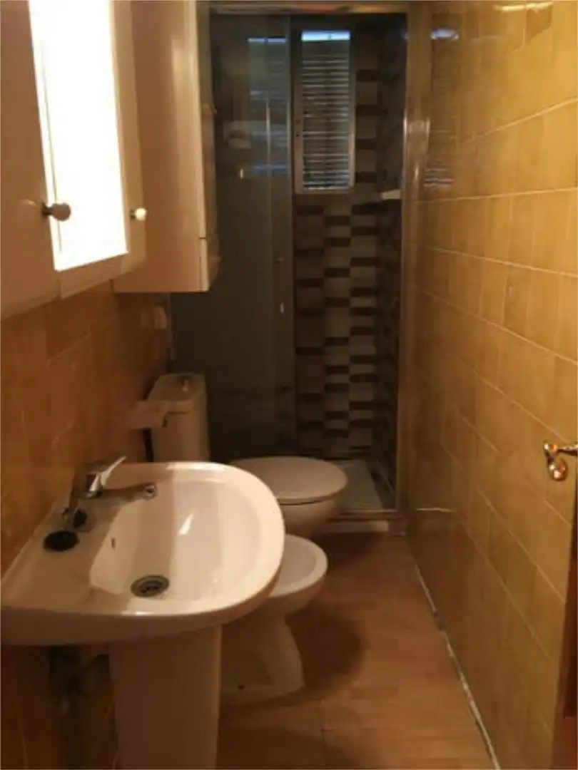 Bathroom of Flat for rent in Cáceres Capital
