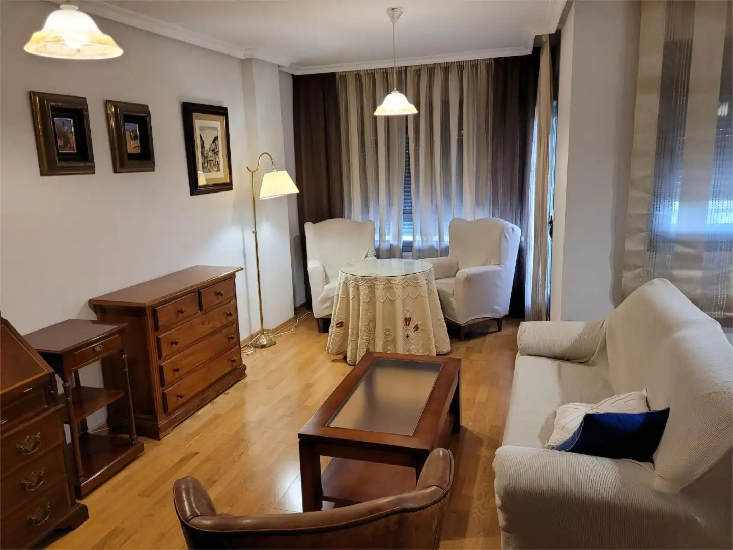 Living room of Flat for rent in Cáceres Capital  with Air Conditioner, Heating and Parquet flooring
