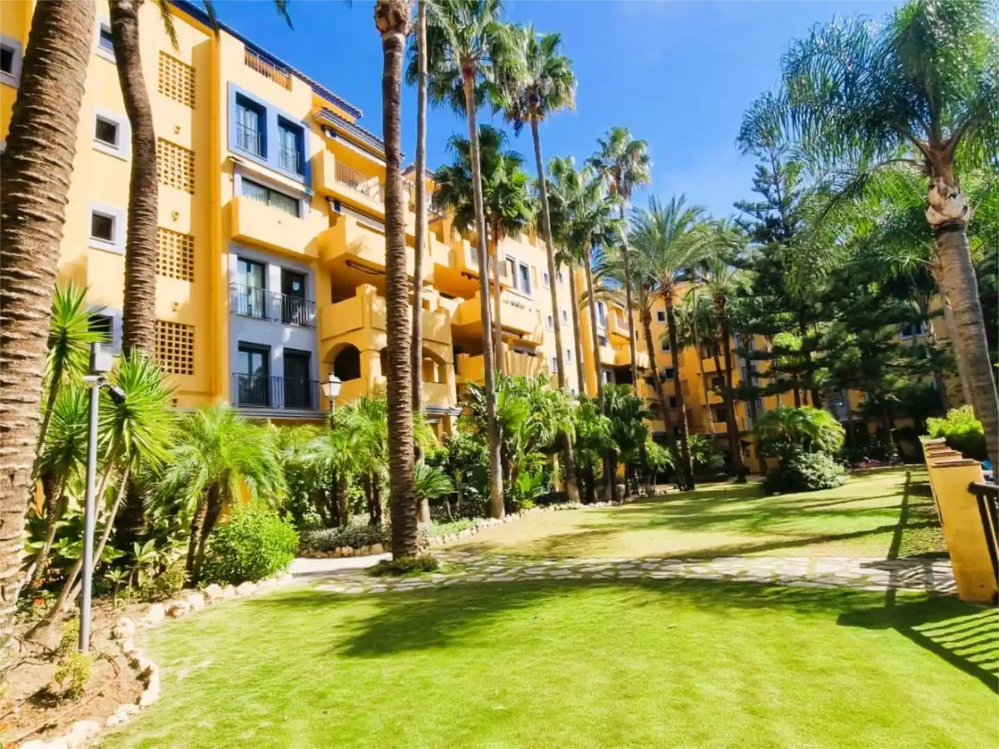 Exterior view of Flat for rent in Marbella  with Air Conditioner, Heating and Terrace