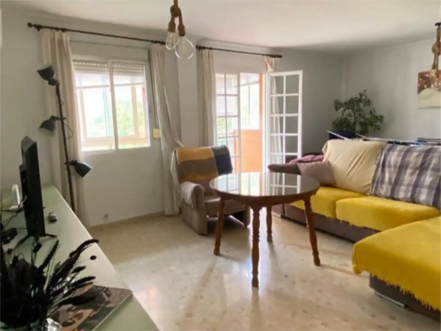Sala de estar de Piso en venta en  Sevilla Capital con Aire acondicionado y Balcón