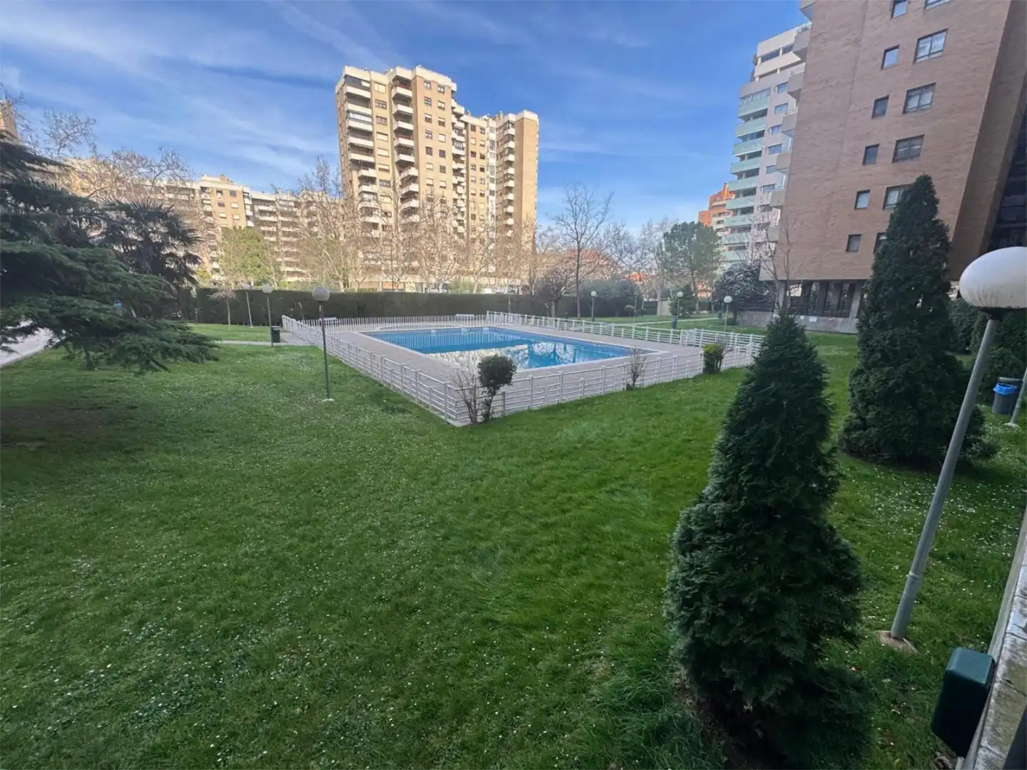 Piso de alquiler en Avenida de Gómez Laguna, 43, Romareda